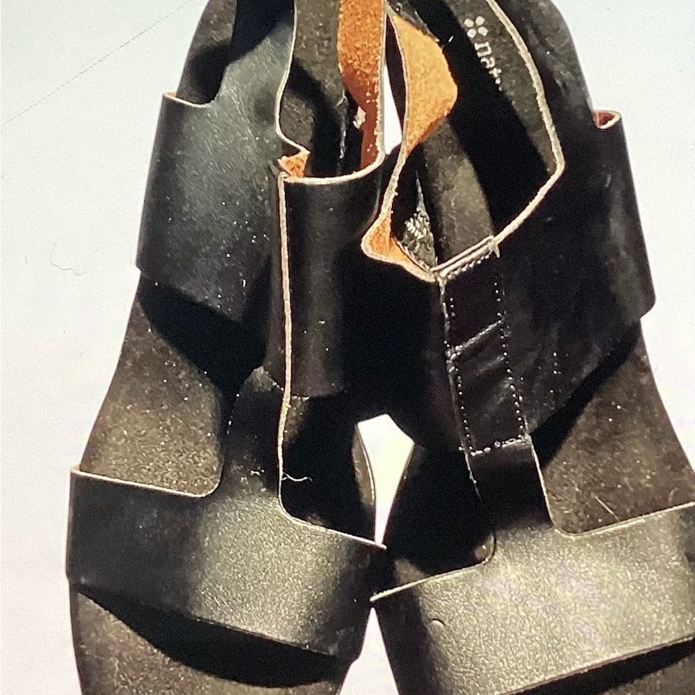 Naturalizer Strapy Leather Sandals Size 10